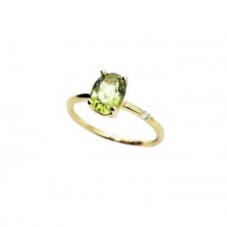 Anillo de oro amarillo, peridoto y diamante